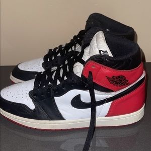 Jordan Black Toe 1’s